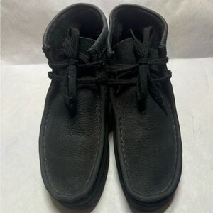 Clark's Wallabees Women's size 9.5